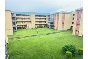 3700 Nw 21st St 401, Lauderdale Lakes