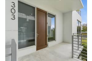 529 Sw 11th St Ph303 Miami, FL 33129 - MLS#A11995836