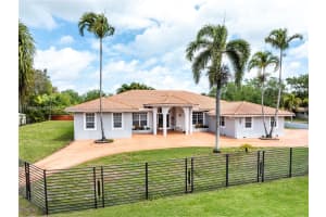 5303 SW 111th Terrace, Davie, FL 33328, - MLS#A11995839