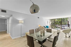 600 Parkview Dr 204 Hallandale Beach, FL 33009 - MLS#A11995861