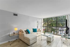 600 Parkview Dr 204 Hallandale Beach, FL 33009 - MLS#A11995861