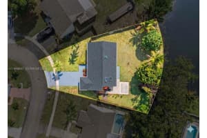 2710 Azalea Avenue, Miramar, FL 33025 - MLS#A11995887