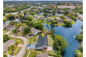 2710 Azalea Ave Miramar, FL 33025 - MLS#A11995887