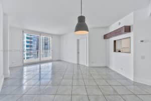 888 Brickell Key Dr 2201 Miami, FL 33131 - MLS#A11995889
