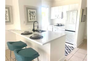 1611 Michigan Ave APT 27, Miami Beach, FL 33139, - MLS#A11995927
