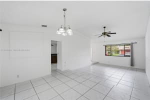 676 NW 107th Ln, Coral Springs, FL 33071, - MLS#A11995934