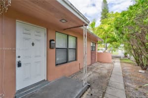 501 SW 9th St Apartment 1-2, Hallandale Beach, FL 33009, - MLS#A11995938