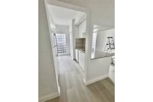 568 SW 3rd St, Miami, FL 33130, - MLS#A11995991