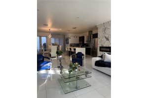 10361 Nw 64th Ter Doral, FL 33178 - MLS#A11996019