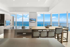 100 S Pointe Dr 1906/07, Miami Beach