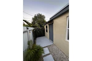 571 SW 71st Pl #1, Miami, FL 33144, - MLS#A11996038