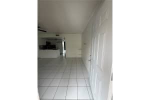 2170 W 60th St 16205, Hialeah