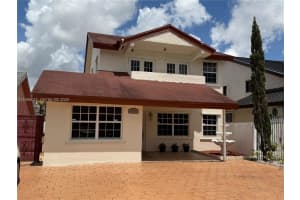 9085 Grand Canal Dr Miami, FL 33174 - MLS#A11996074