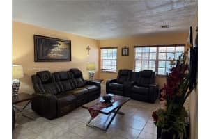 9085 Grand Canal Dr Miami, FL 33174 - MLS#A11996074