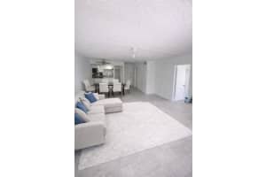 1220 71st St APT 38, Miami Beach, FL 33141, - MLS#A11996122