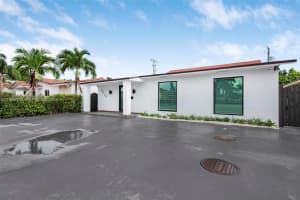 10370 SW 24th St b, Miami, FL 33165, - MLS#A11996144