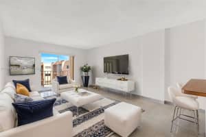 6130 W 19th Ave APT 305, Hialeah, FL 33012, - MLS#A11996158