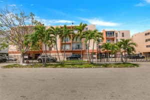 6130 W 19th Ave APT 301, Hialeah, FL 33012, - MLS#A11996163