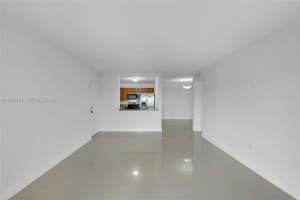 6130 W 19th Ave APT 301, Hialeah, FL 33012, - MLS#A11996163