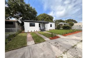 1261 Nw 45th St, Miami
