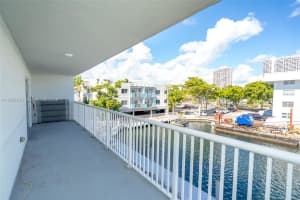 3527 NE 168th St APT 301, North Miami Beach, FL 33160, - MLS#A11996210