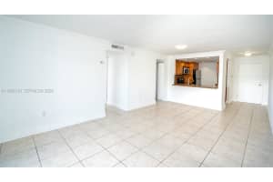 3527 NE 168th St APT 301, North Miami Beach, FL 33160, - MLS#A11996210
