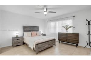 100 Sw 130th Ter 204c Pembroke Pines, FL 33027 - MLS#A11996227