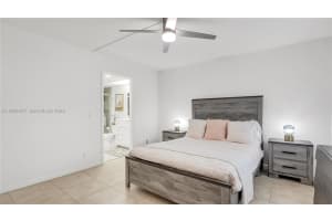 100 Sw 130th Ter 204c Pembroke Pines, FL 33027 - MLS#A11996227