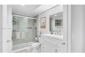 100 Sw 130th Ter 204c Pembroke Pines, FL 33027 - MLS#A11996227