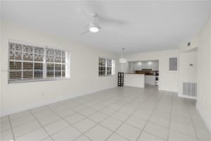462 Golden Isles Dr APT 210, Hallandale Beach, FL 33009, - MLS#A11996232