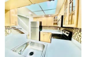 5200 Nw 31st Ave 32 Fort Lauderdale, FL 33309 - MLS#A11996291