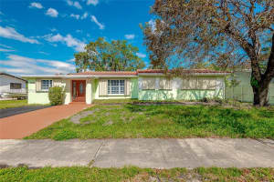 2545 Ne 207th St 0, Miami