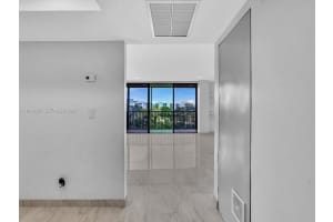 MLS# A11996333, Aventura, Florida 33180