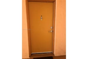 7160 Fairway Dr J16, Miami Lakes