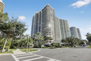 20185 E Country Club Dr APT 204, Aventura, FL 33180, - MLS#A11996401