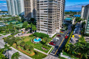20185 E Country Club Dr APT 204, Aventura, FL 33180, - MLS#A11996401