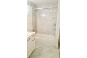 Vizcayne, 253 NE 2nd St APT 222, Miami, FL 33132, - MLS#A11996425