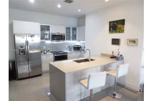 1045 Ne 18th Ave 102 Fort Lauderdale, FL 33304 - MLS#A11996454