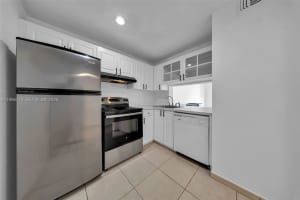 9360 Fontainebleau Blvd APT 208, Miami, FL 33172, - MLS#A11996479