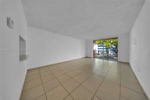 9360 Fontainebleau Blvd APT 208, Miami, FL 33172, - MLS#A11996479