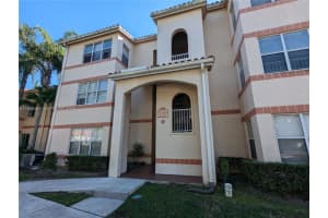 3430 N Pinewalk Dr N 627, Margate