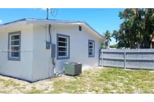 1218 Nw 15th St Fort Lauderdale, FL 33311 - MLS#A11996562