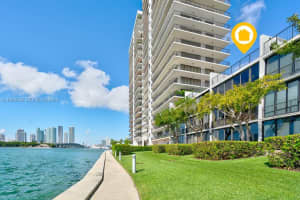 1000 Venetian Way 105, Miami