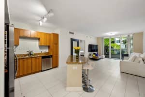 510 Nw 84th Ave 220, Plantation