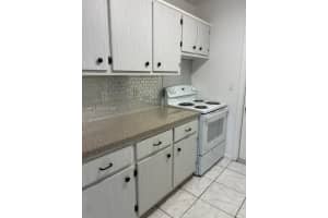 348 S Federal Hwy APT 11, Dania Beach, FL 33004, - MLS#A11996614