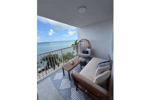 1420 Brickell Bay Dr 702e, Miami