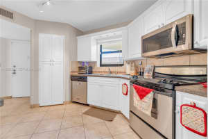 6755 W Broward Blvd APT 405, Plantation, FL 33317, - MLS#A11996682