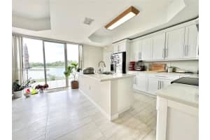 10679 SW 6th St #902, Pembroke Pines, FL 33025, - MLS#A11996684