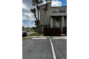10000 Nw 9th St Cir 21 Miami, FL 33172 - MLS#A11996691