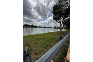 10000 Nw 9th St Cir 21 Miami, FL 33172 - MLS#A11996691